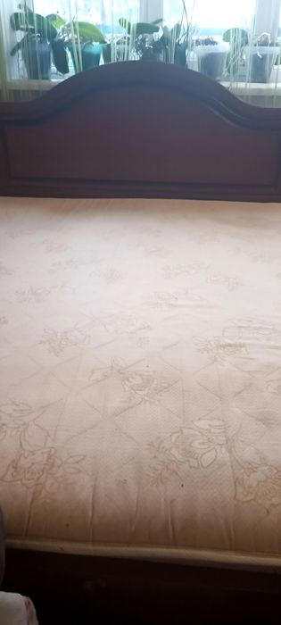 Кровать с  ортопедическим матрасом