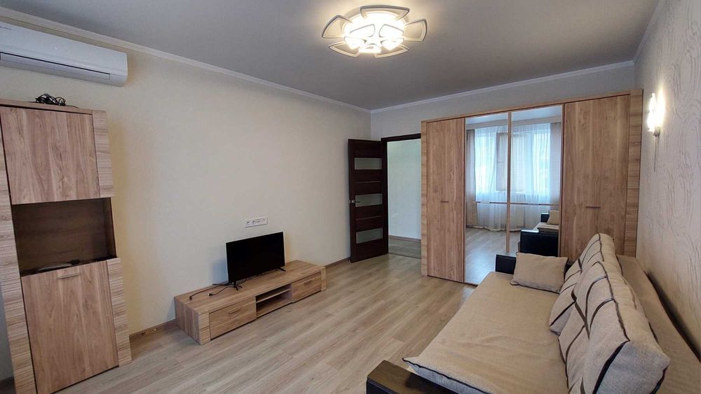 Просторная 1-комнатная квартира ул. Марсельская/«Острова»