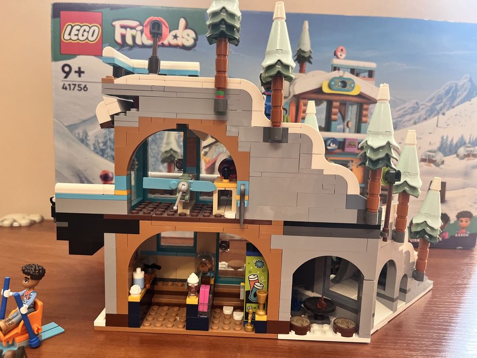 41756 Lego Friends - Stok narciarski i kawiarnia