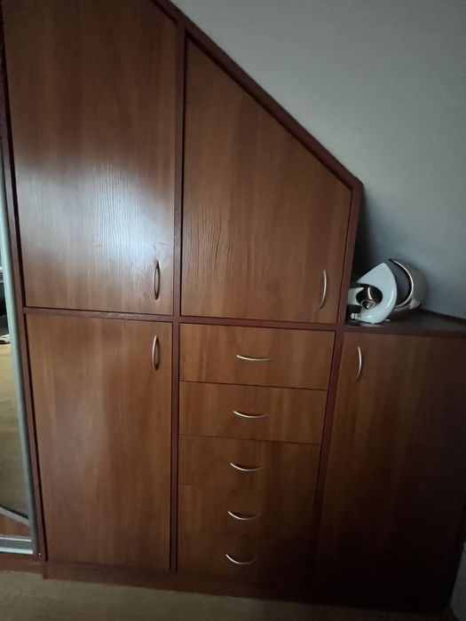 Szafa z lustrami