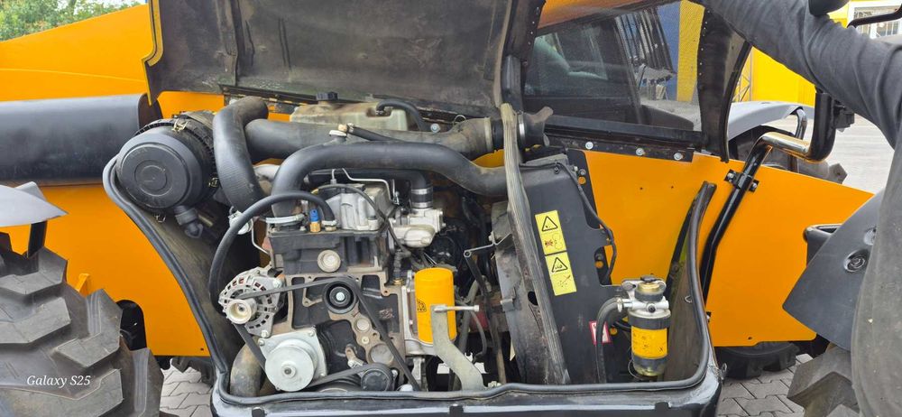 Навантажувач JCB 531-70