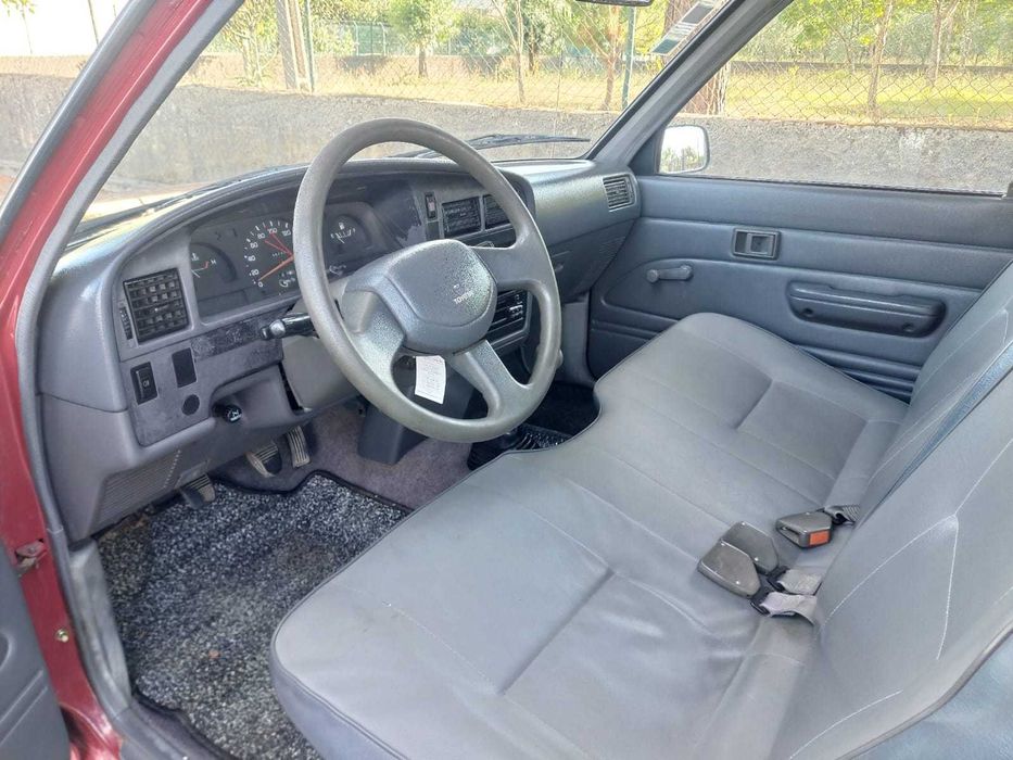 Toyota Hilux 2.4D