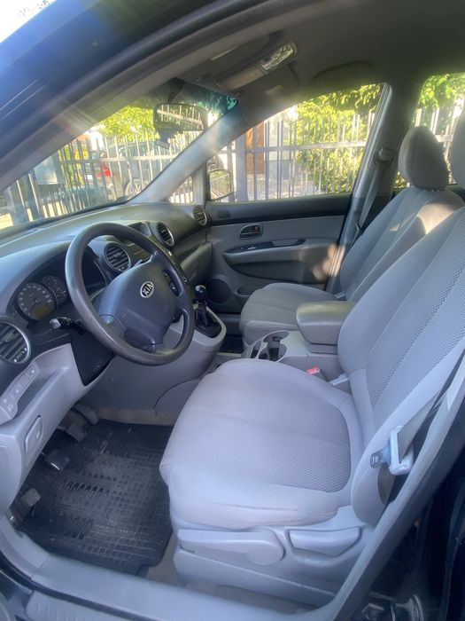 Kia Carens. 2006