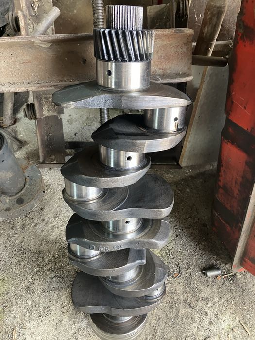 Wał korbowy oryginalny MF4 IMT