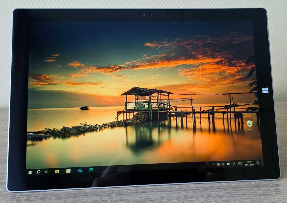 Microsoft Surface Pro 3, i7-4650U, 8 GB RAM, SSD 256 GB