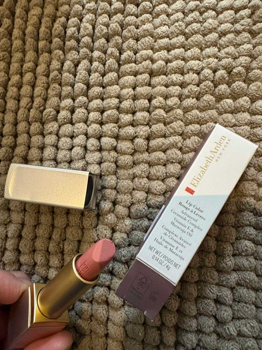 Pomadka elizabeth Arden Lip Color  026 rose up 20046