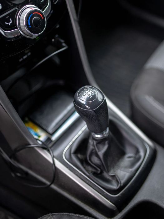 Hyundai I30 Oferuję Państwu fajny i oszczędny samochód o sportowej sylwetce.