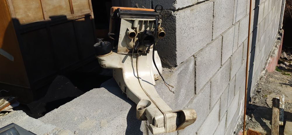 Корпус топлівного бака на бензоріз Stihl TS 800 штіль  оригінал 
Прода