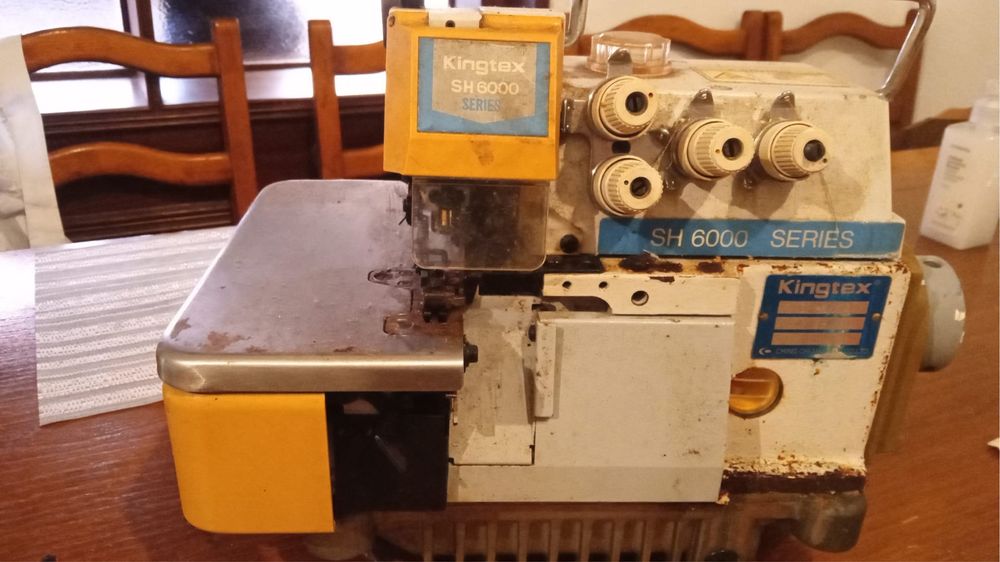 Maquina de costura