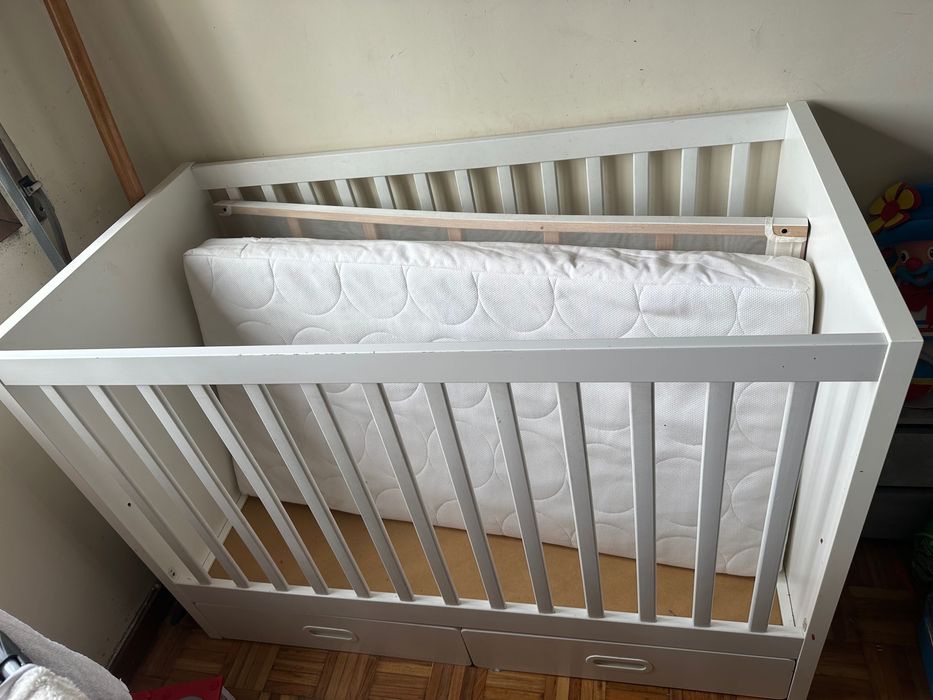 Cama de bebé ikea