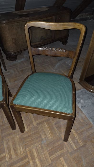 Krzesła i stolik antyk sprężynowe
