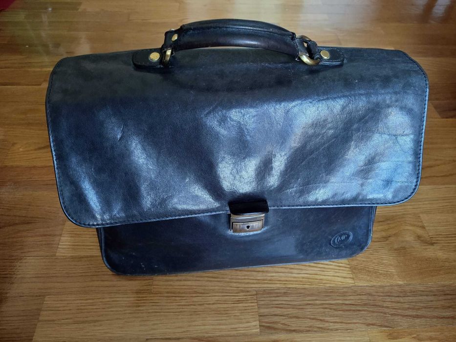 Pasta de executivo em pele preta