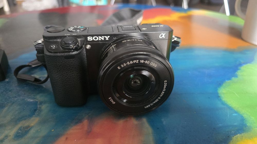 Sony a6000 + obiektyw zestaw