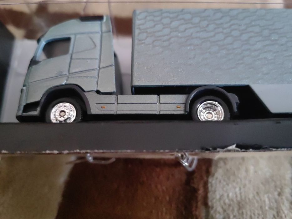 Машинка детская коллекционая Volvo