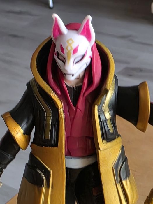 FIGURKA FORTNITE DRIFT Złoty Płaszcz Kitsune Maska + Kilof