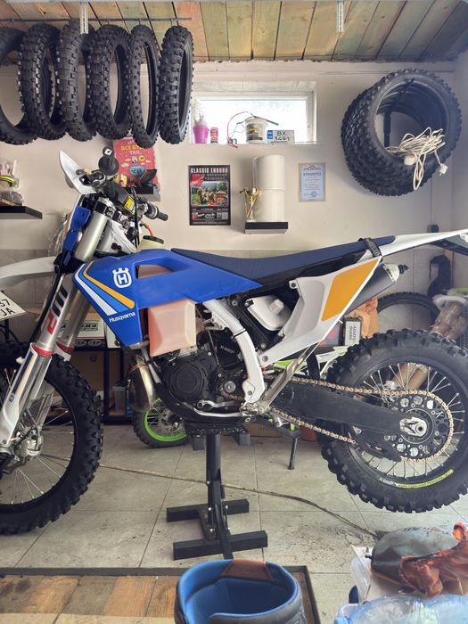 Husqvarna TE300 2025