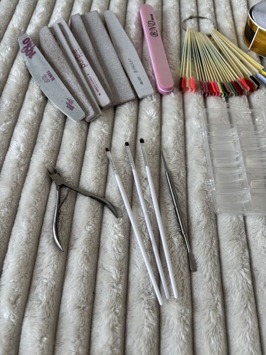 Conjunto de coisas variadas para unhas