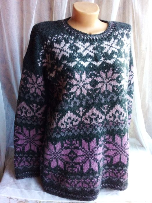 Женский свитер оверсайз