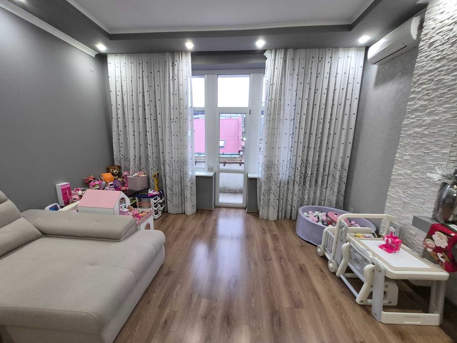 Ужгород. Продається 2-кімн.квартира на набережній. Центр.