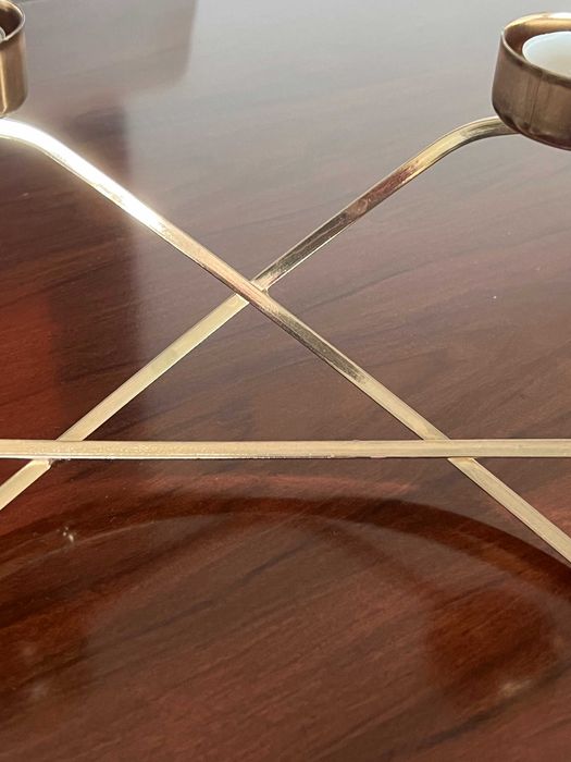 Castiçal dourado para 6 velas