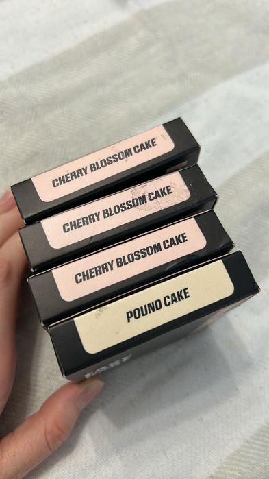 Huda Beauty Pressed Powder 4x