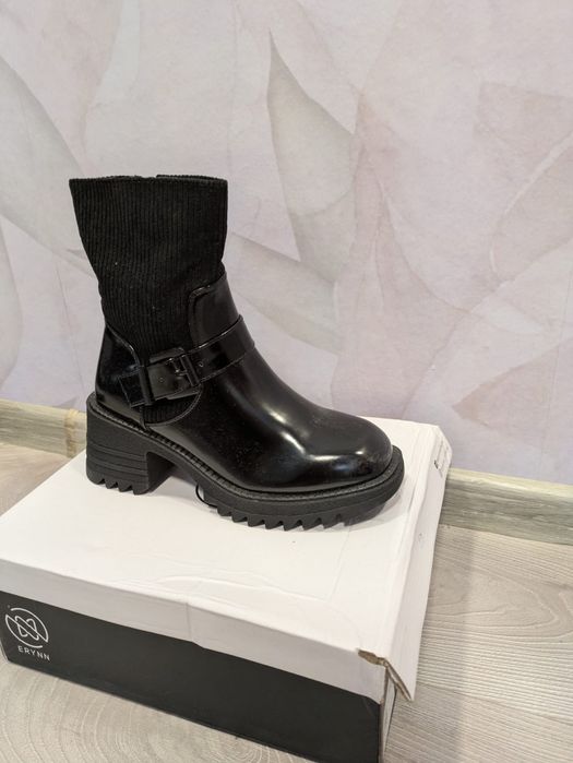 Czarne ocieplane kozaki 39 nowe