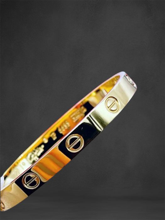 Стильное колье  Cartier Love