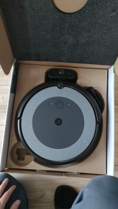 iRobot Roomba i3