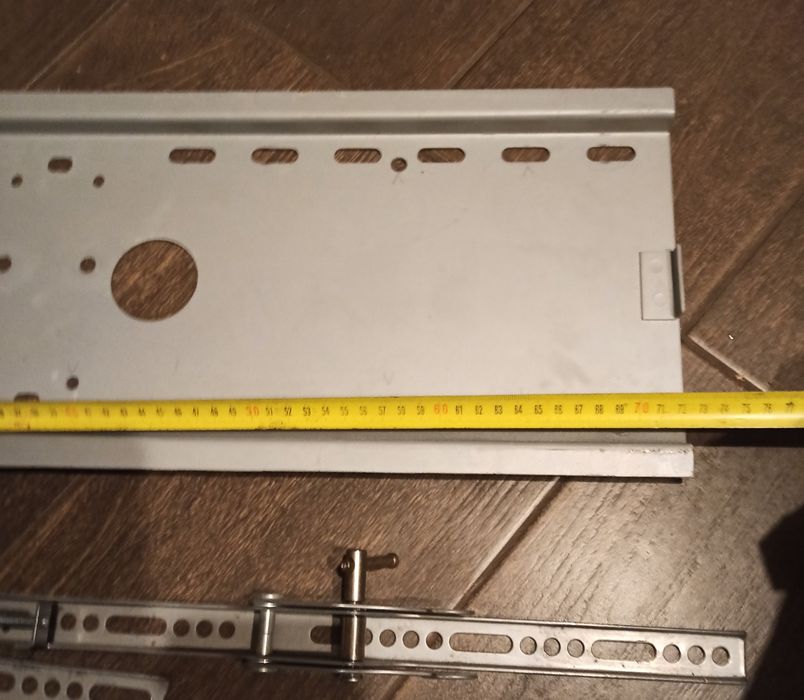 Настінне кріплення для телевізора