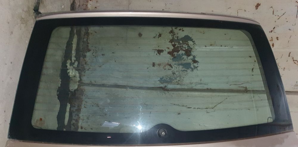 Скло заднє Chevrolet Tacuma 1350