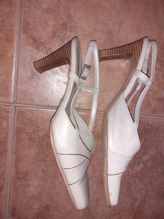 Sandalias em pele   n 40