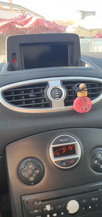 Vendo Renaul clio 1.2 eco2 2011