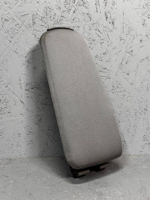 Klapa pokrywa podłokietnika Audi A4 B6 B7 Seat Exeo szara materiał