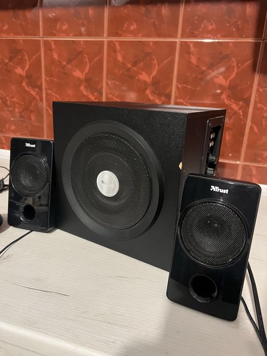 Продам музыкальный центр Trust