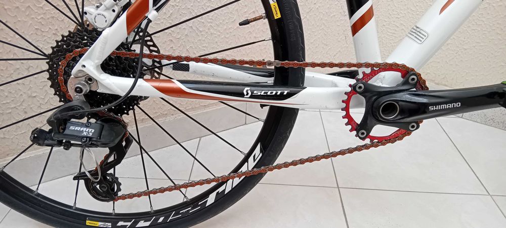 Bicicleta roda 26 montagem personalizada com Mavic, SRAM e suspensão a AR