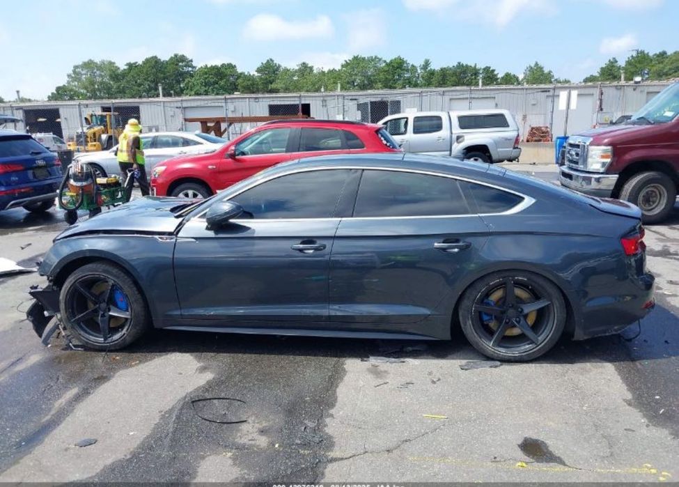 Двері на Audi A5 b9