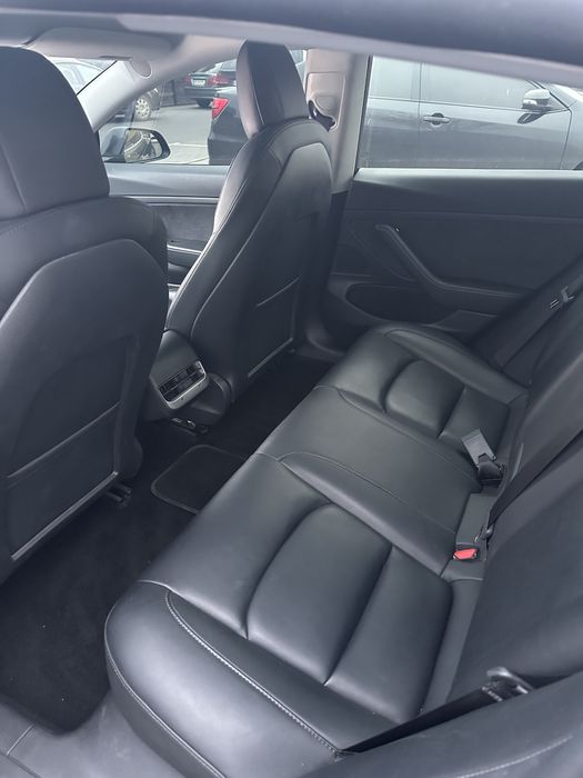 Аренда авто Tesla 3 2021 Днепр, вся Украина