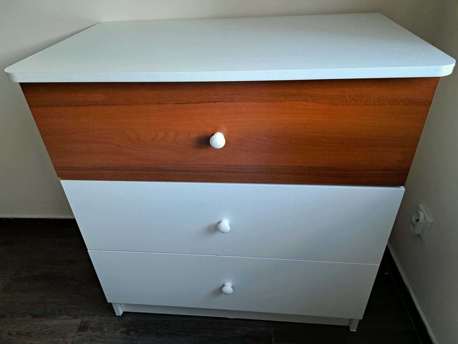 komoda z 3 szufladami duża!!!