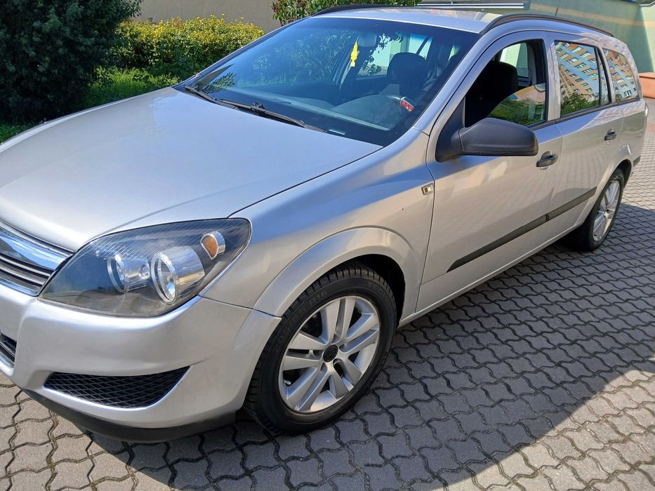 opel astra h combi 2009 1.4na łancuszku+GAZ,klima chodzi