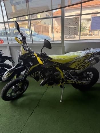 Moto 125.