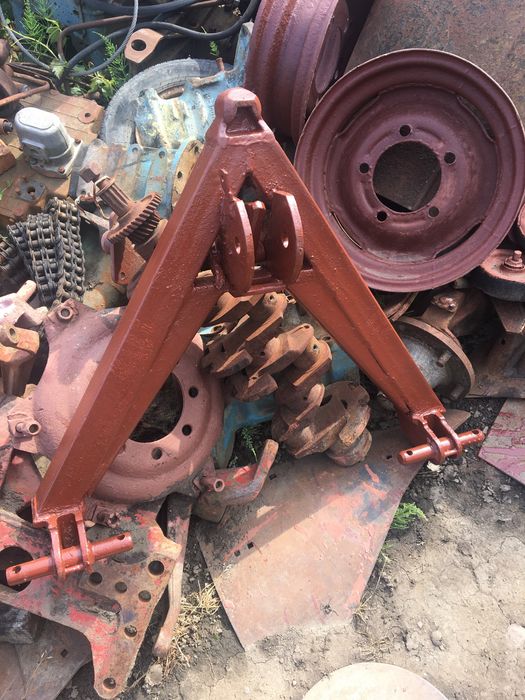 Продам трикутник новий 80-90р та запчастини до різних тракторів.