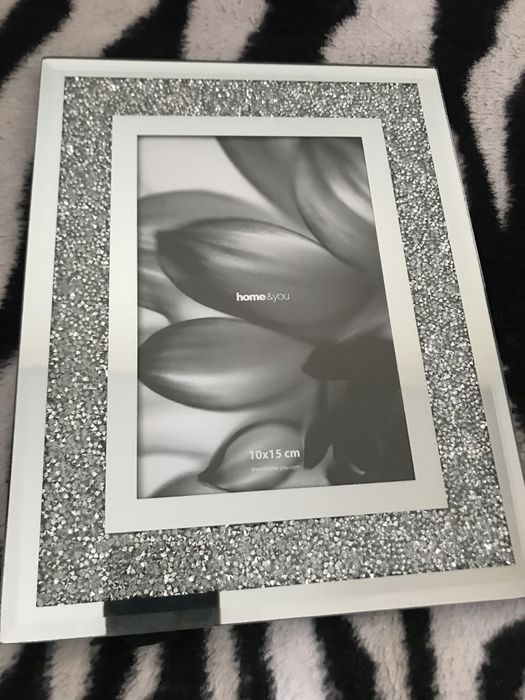 Nowa ramka glamour home&you srebrna  10x15