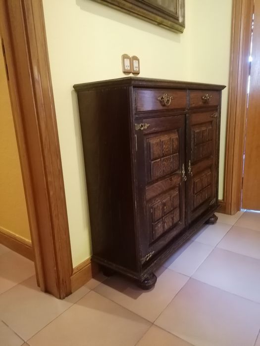 Móvel em madeira maciça Panga Panga