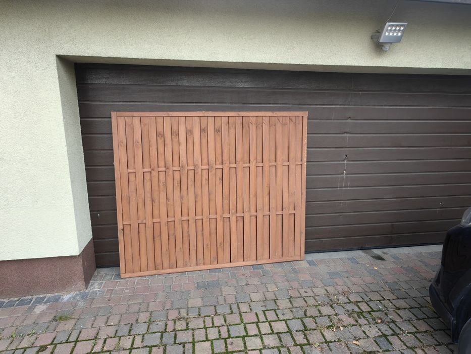 Plot lamelowy 12szt  plus słupki  14szt