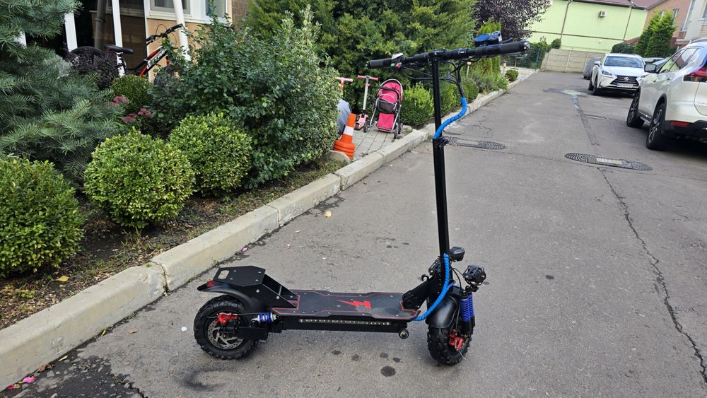 Продам Электросамокат