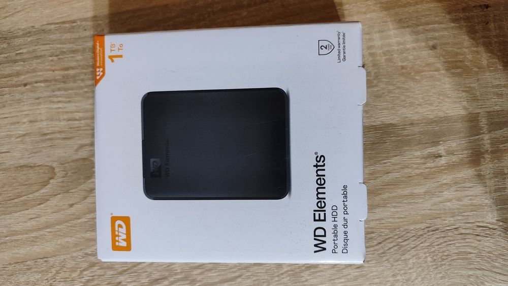Жорсткий диск Western Digital Elements 1TB  USB 3.0