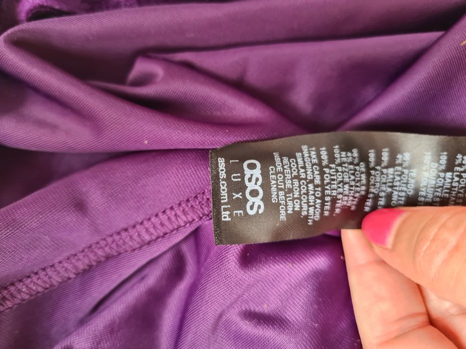 Sukienka welurowa marki Asos Luxe rozm. 36