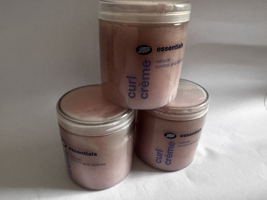 3 kremy boots do włosów