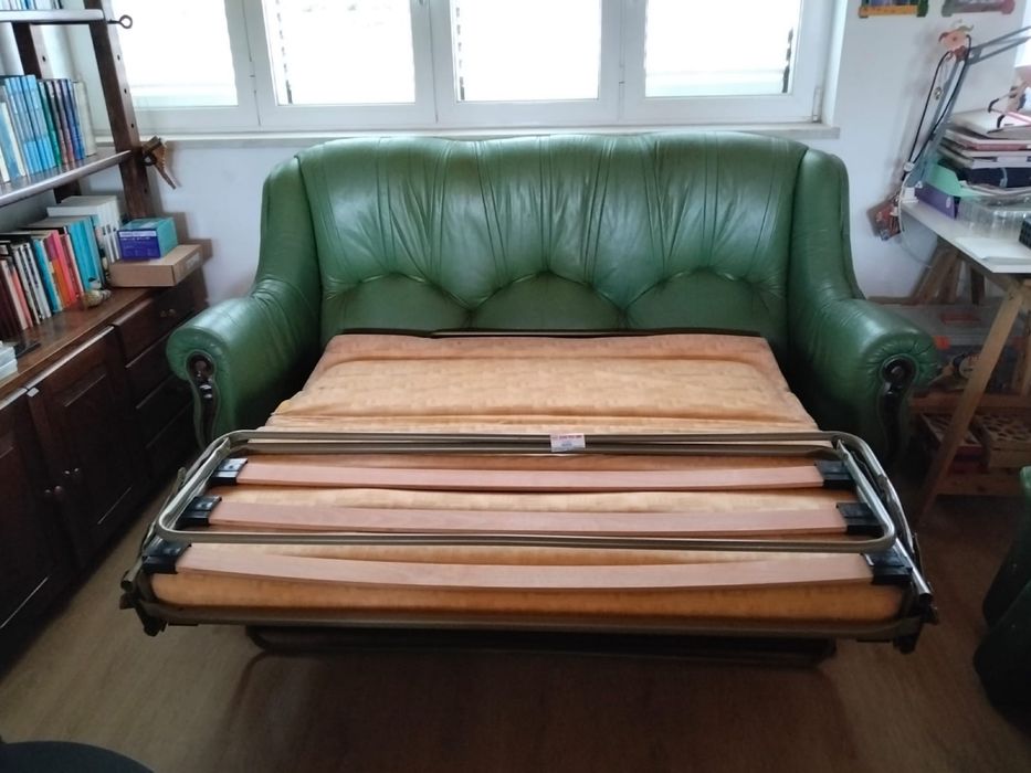 Conjunto de sofas em pele