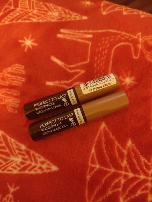 Tusze 2 szt.do brwi ze szczoteczką.Kolor: brąz.